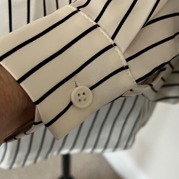 Sincerely Jules Satin Striped Blouse   Size M - Picture 7 of 14